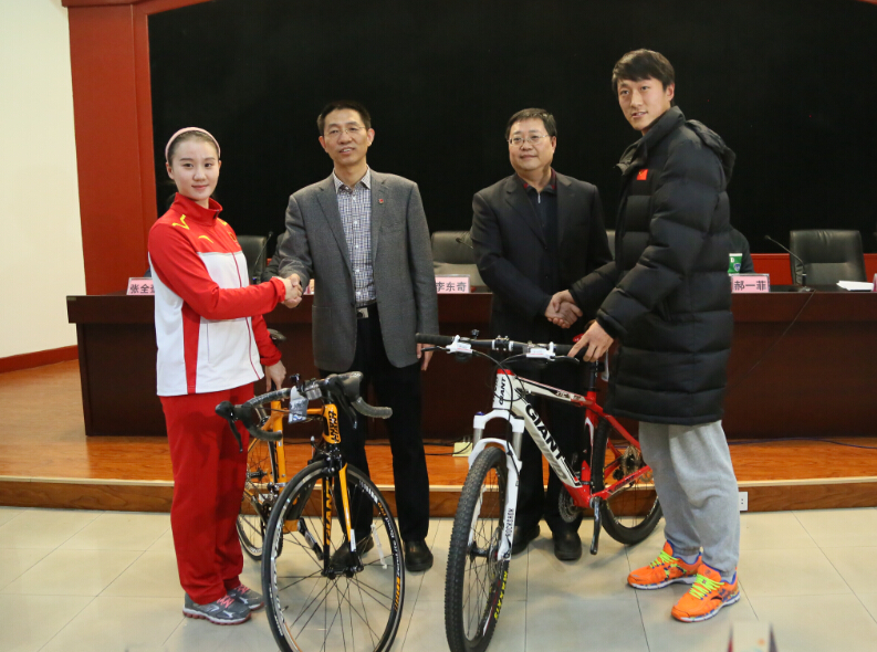 2016��Ⱥӱ�ʡʮ����������ʮ���˶�Ա��ѡ�������