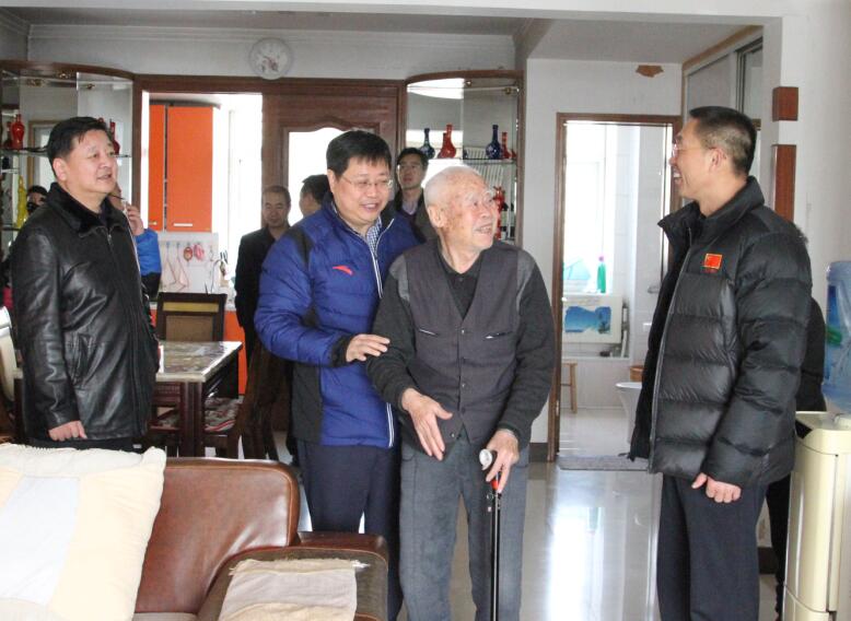 <b>�Թ���
�쵼�߷�ο������ϵͳ�ϸɲ�</b>