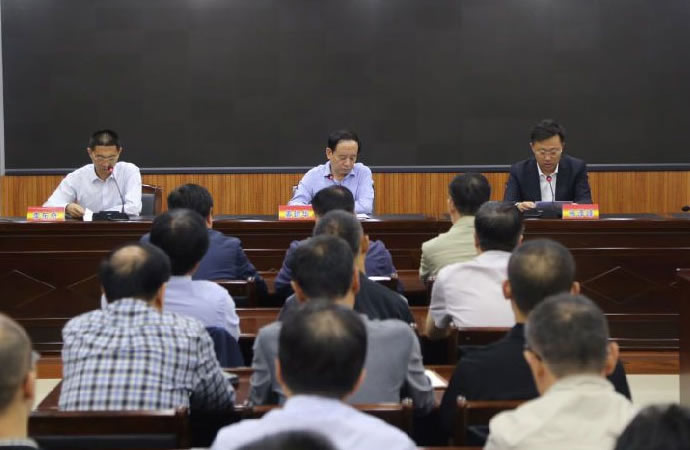 �Թ���
�ٿ��ɲ���� ������Ҫ�쵼��������