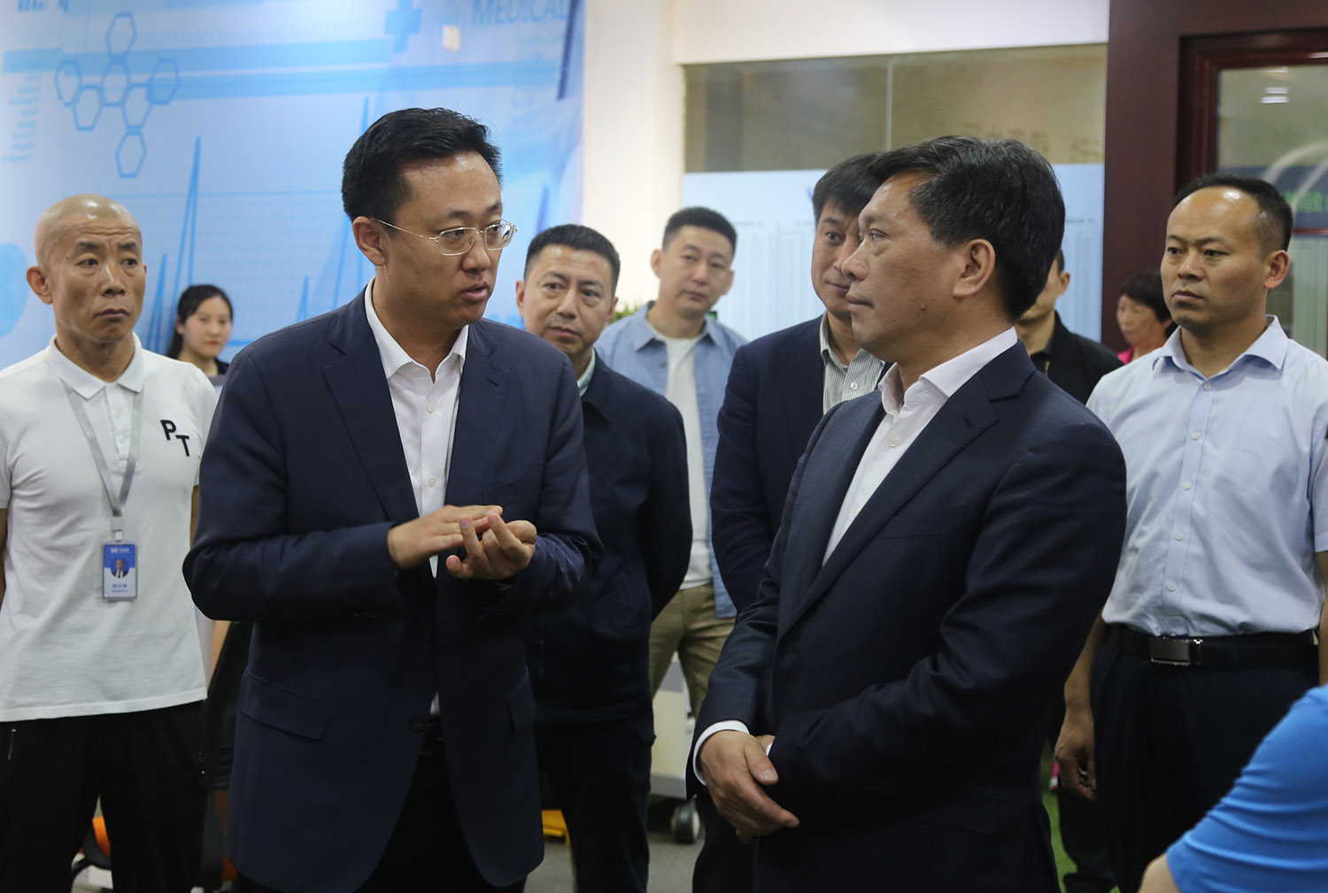 ���������ָܾ��ֳ������ʯ������̡���ҽ�ں� �Թ���
�ֳ��������ͬ����