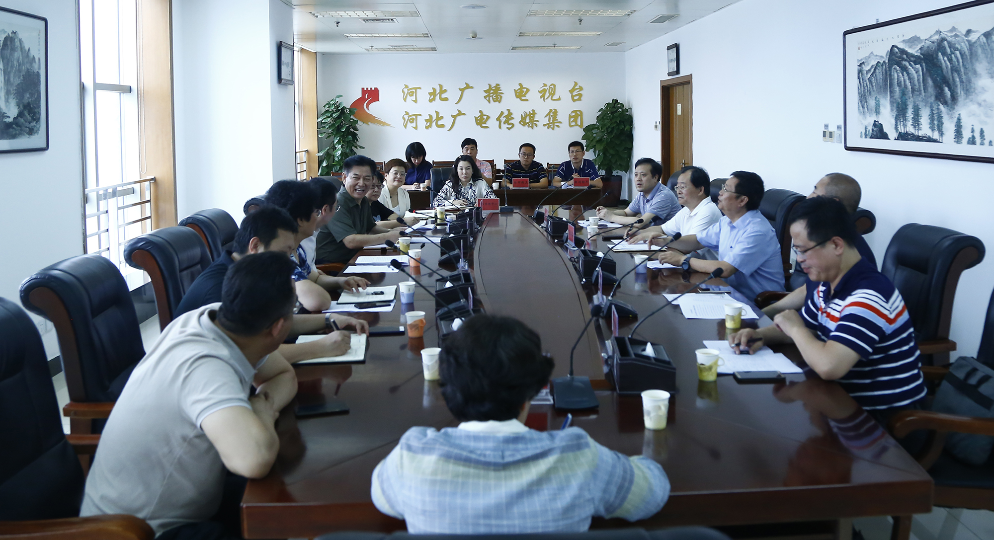 �Թ���
���ֳ����ĸ�һ�е��ӱ��㲥����̨����