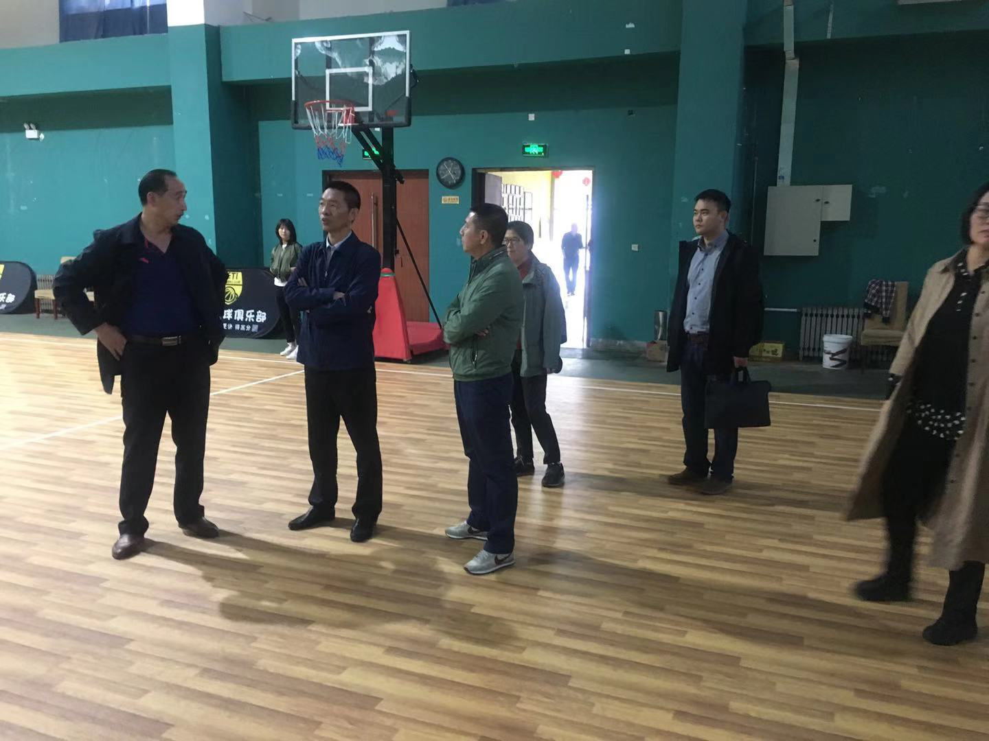 �Թ���
���ֳ���浽ˤȭ�����ĵ��а��˱�ս����