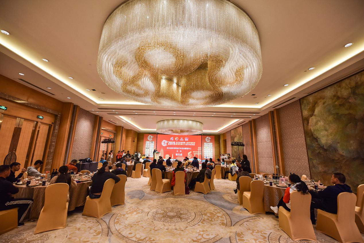 �������ԡ�2019��ӱ�ʡ���Ľ조ȫ��������ɫ���С����г�ϵ�����ܽ������Ȱ佱ʢ�����