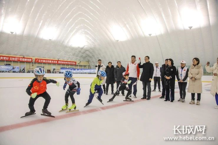 �����ڱ�ѩ֮�ǡ��������ñ�ѩ�˶��������Ӻõ�δ��