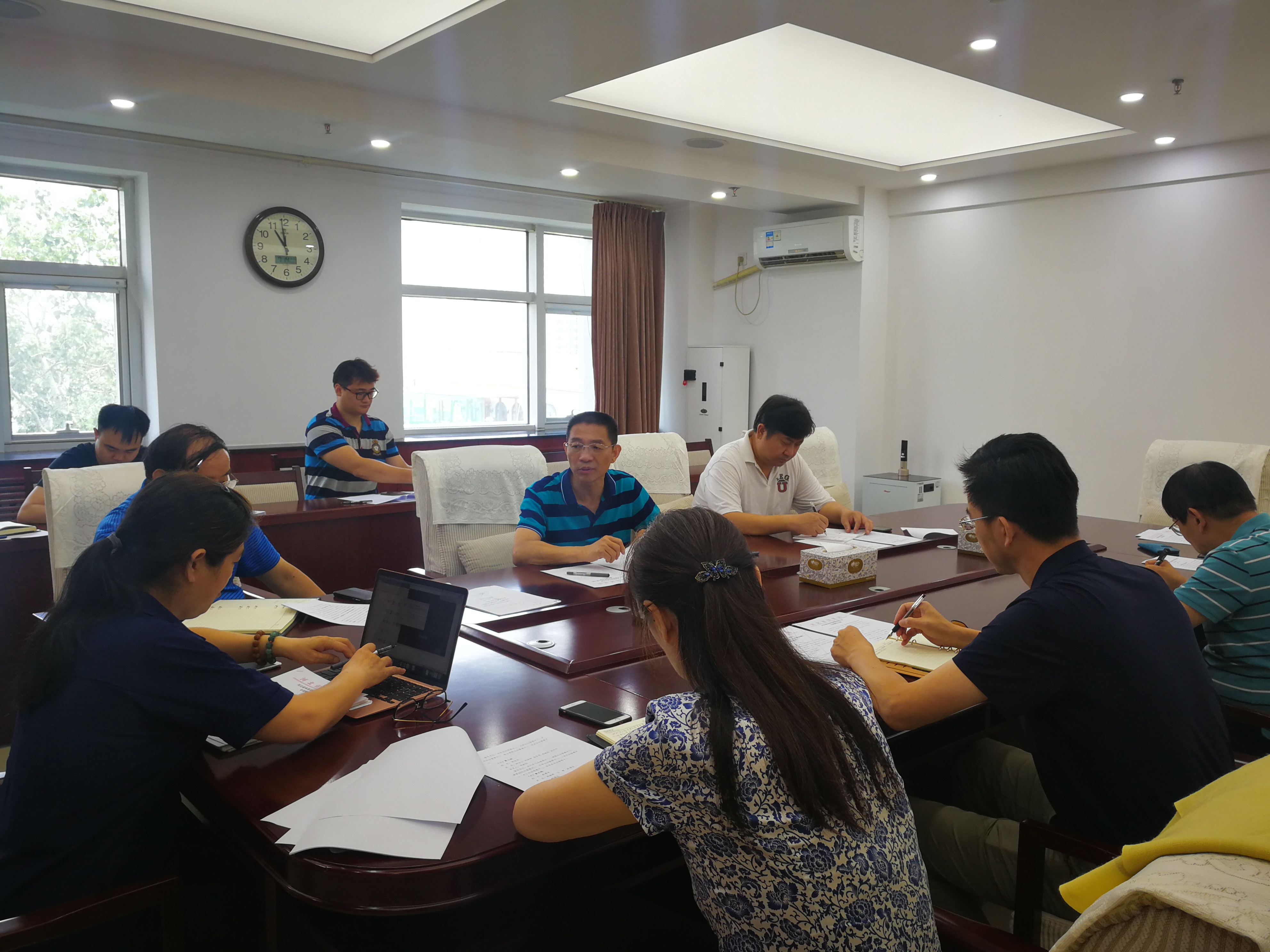 ������� �Ž�ܽ�  �Թ���
�ٿ���ս�����쵼С��칫�ҵ�һ�λ���