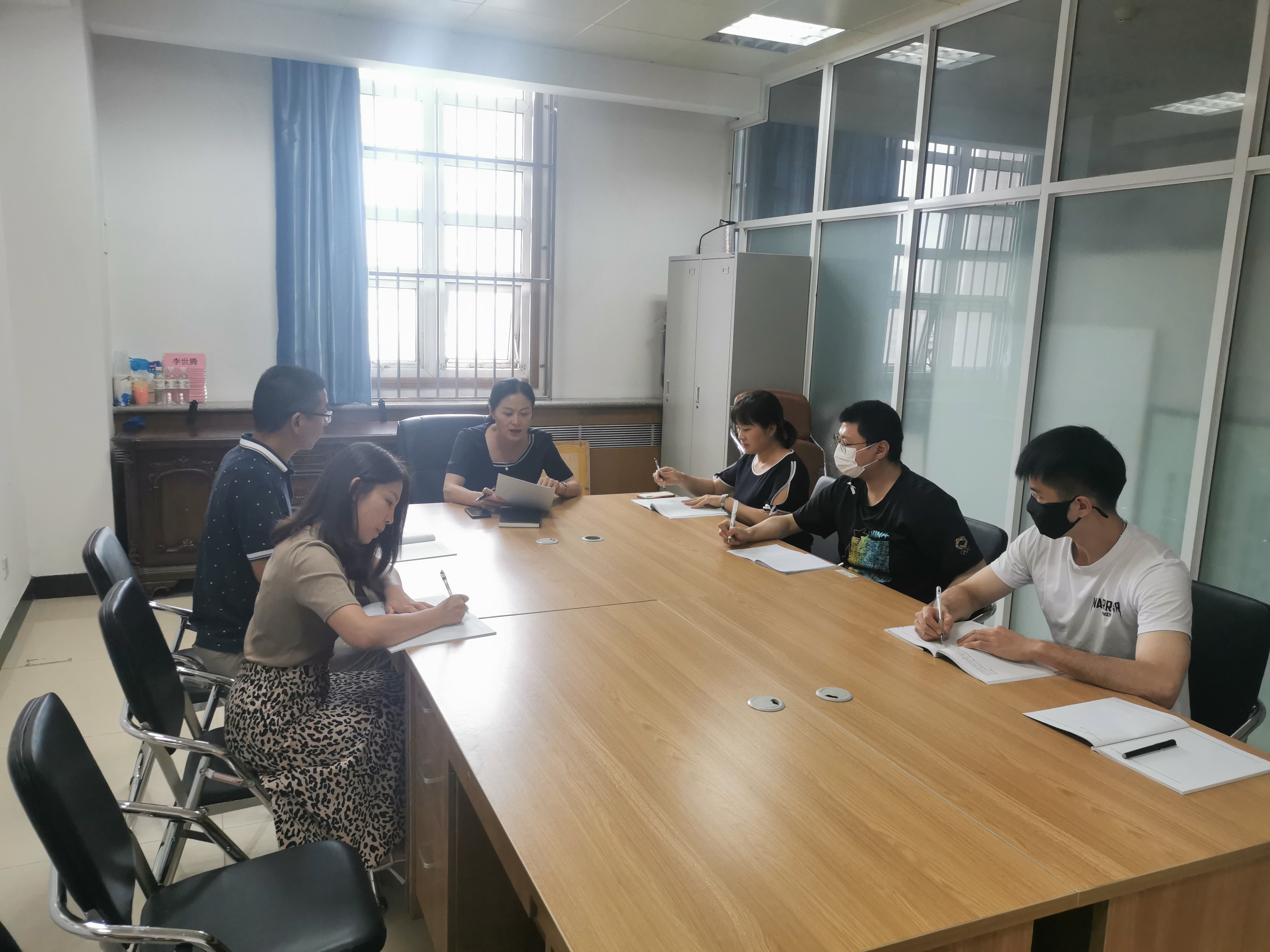 �԰�Ϊ��������˼����� ������������֯��չר�⾯ʾ����