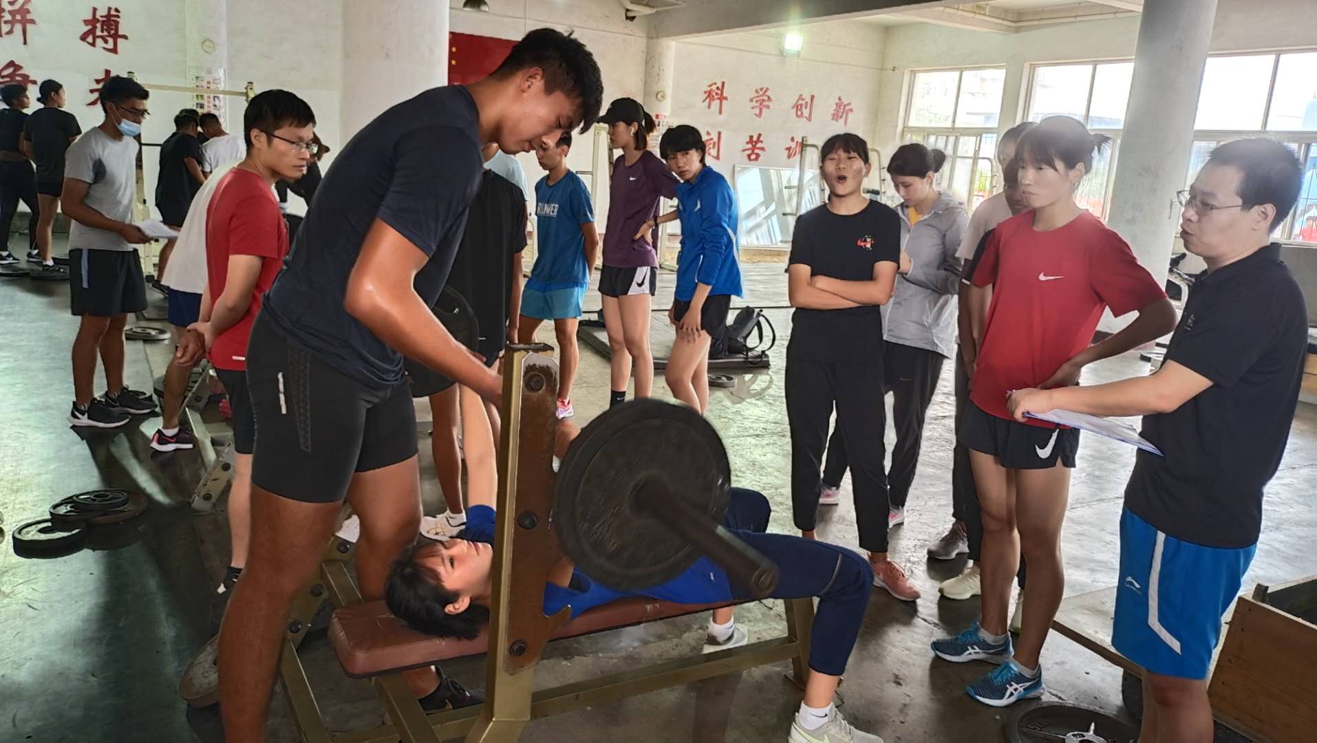 �ﾶ���������г��������ܴ�������϶Կ���Բ���չ�