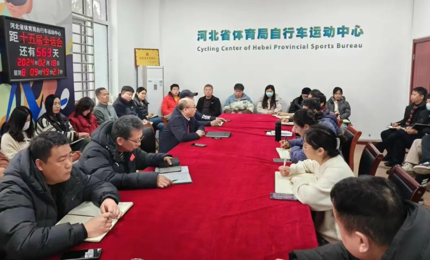 �Թ���
���г��˶������ٿ��ں����Ļ�