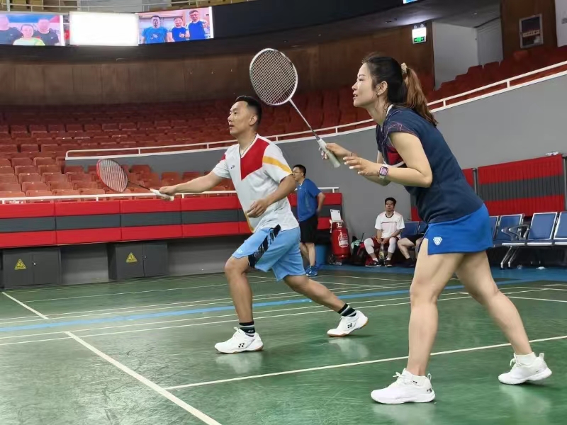 <b>�ӱ������ݵڶ�����ë��ϵ����ӭ��һ��Ů�������������Ŀ���</b>