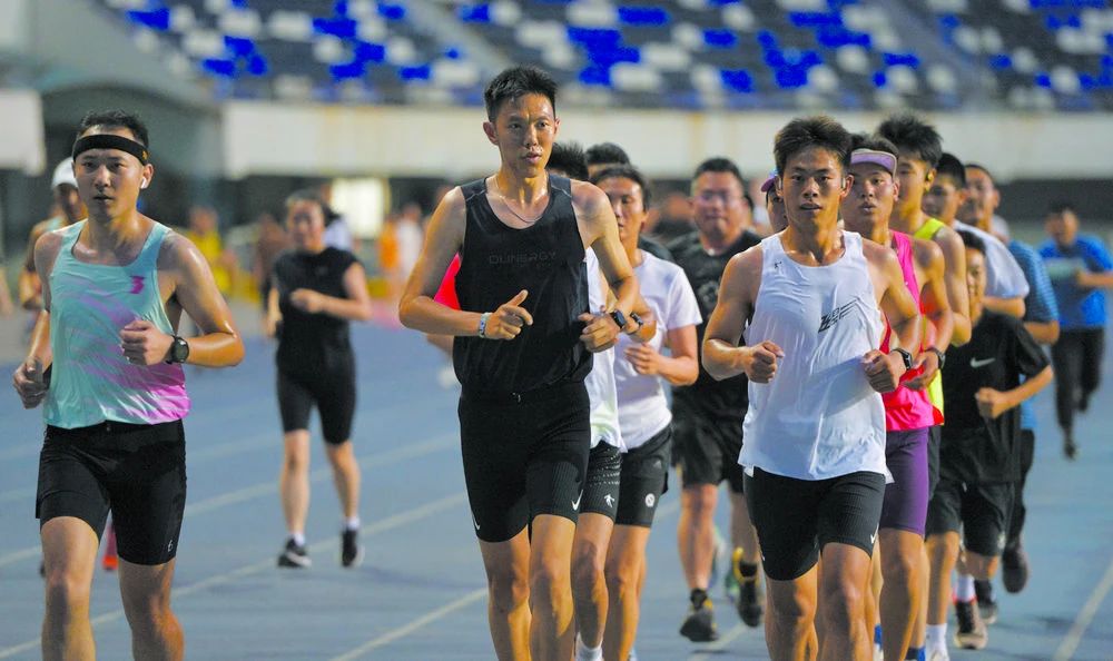 <b>����֮�ǡ������ߵ�����������ʯ��ׯ��������������</b>