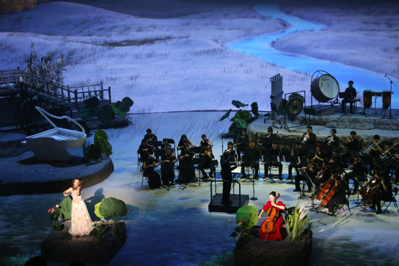 ����ʽ�����������ɻ��������롷�ںӱ���������ӳ�ݳ�