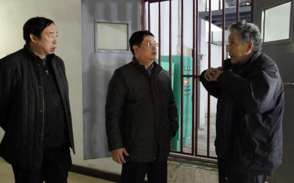 ���ĸ︱�ֳ��������ѵ������Ժ�ڰ�ȫ��������