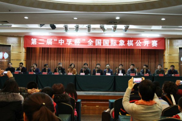 �ڶ��조���ڱ���ȫ���������幫����Բ����Ļ