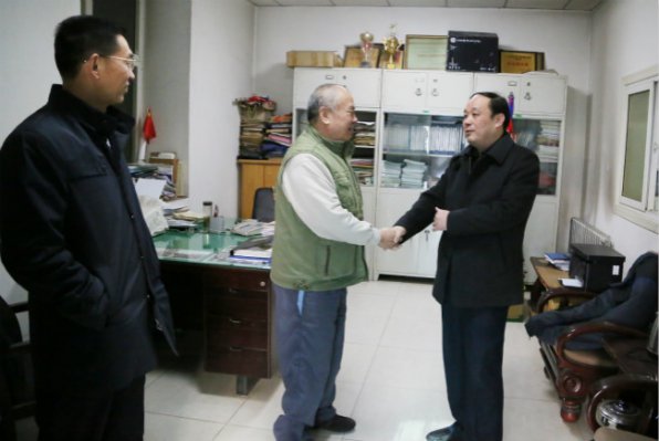 �Թ���
�쵼��ʡ������Эο�ʵ���