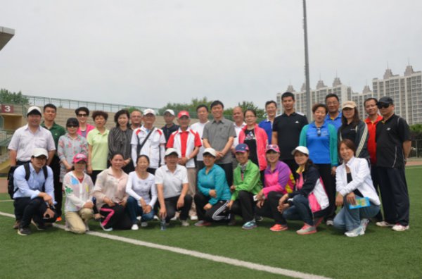 �������ﳡ�ظ߶����˶���Ŀ��ѵԲ������