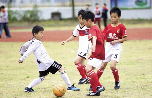 2020��ǰ������200��������ɫѧУ