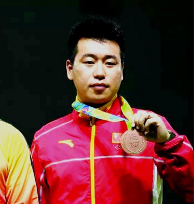 �ӱ�������Ա�ǳ����� ��ΰ��ͭ��