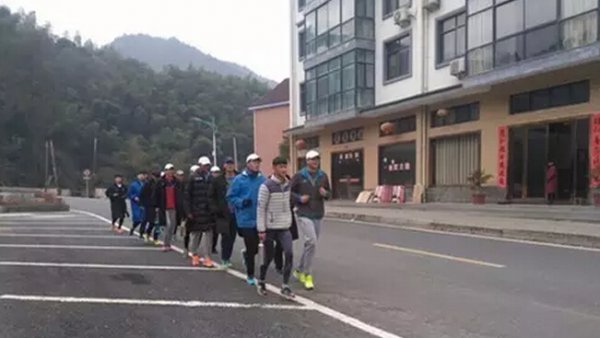 ̽��ˮ������ǧ����ѵ������