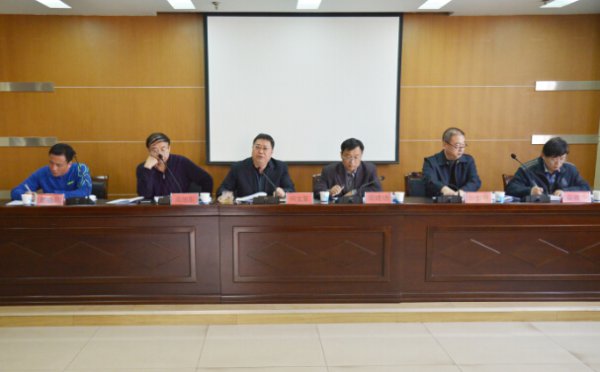 �Թ���
�ٿ�������Ŀ������ѡ�Ķ�Ա����̸��