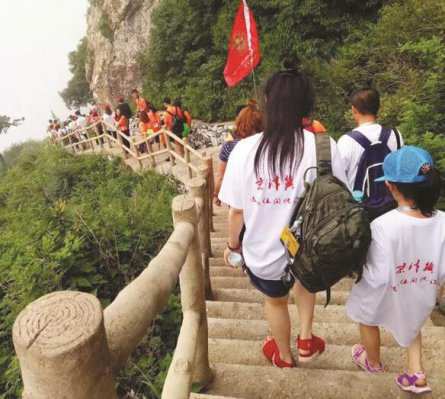 ���˶����еġ��ȡ� ���ϡ������Ķ����ġ�����