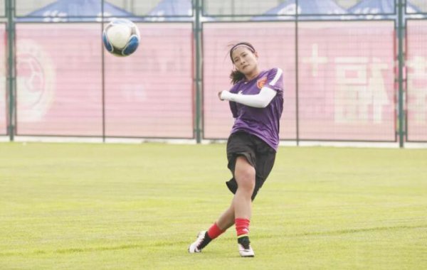 �ӱ������Խ��Խ��