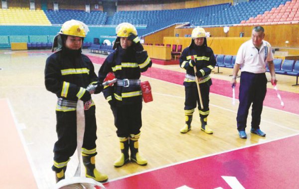 �ӱ����������ΰ�����������ȫ����