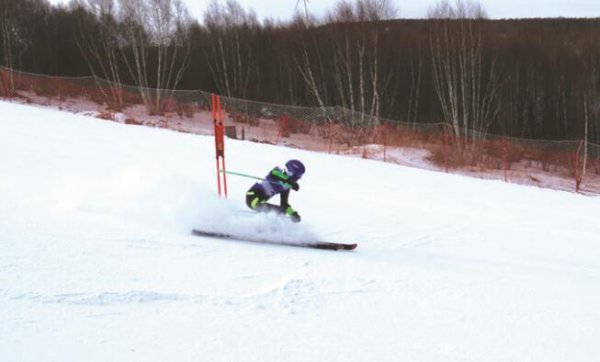 <b>�ӱ�ʡ��ʮ����˶������������ɽ��ѩ��������</b>