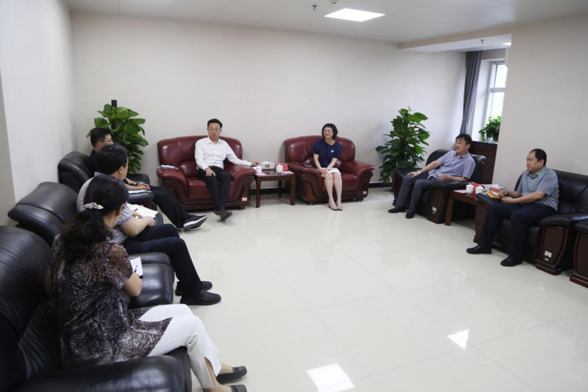 �۽���ѩ�˶�  ������ý��չ �����ֳ��볤����ý�弯�����üα�������̸��