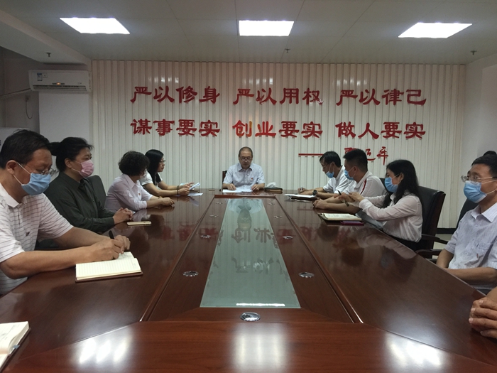 �˶�����ѧУ�����µ�Ա�뵳������ʽ