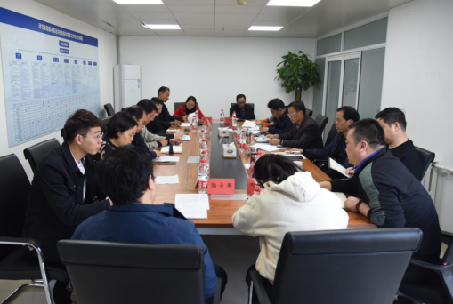 �Թ���
�ٿ���������ת����ҵ��̸��