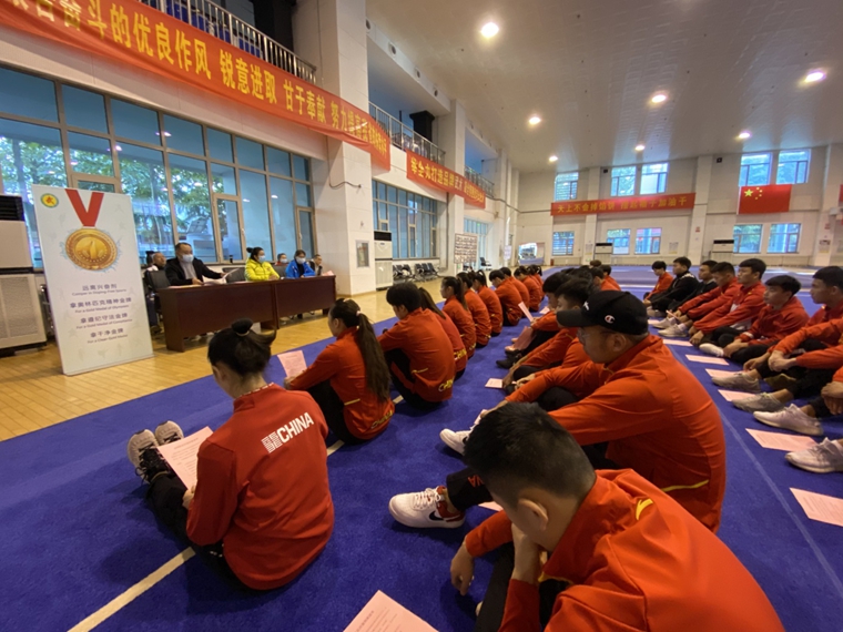 ���г�ŵ �øɾ����� �Թ���
�˶�Ա��������Աǩ�����˷ܼ���ŵ��