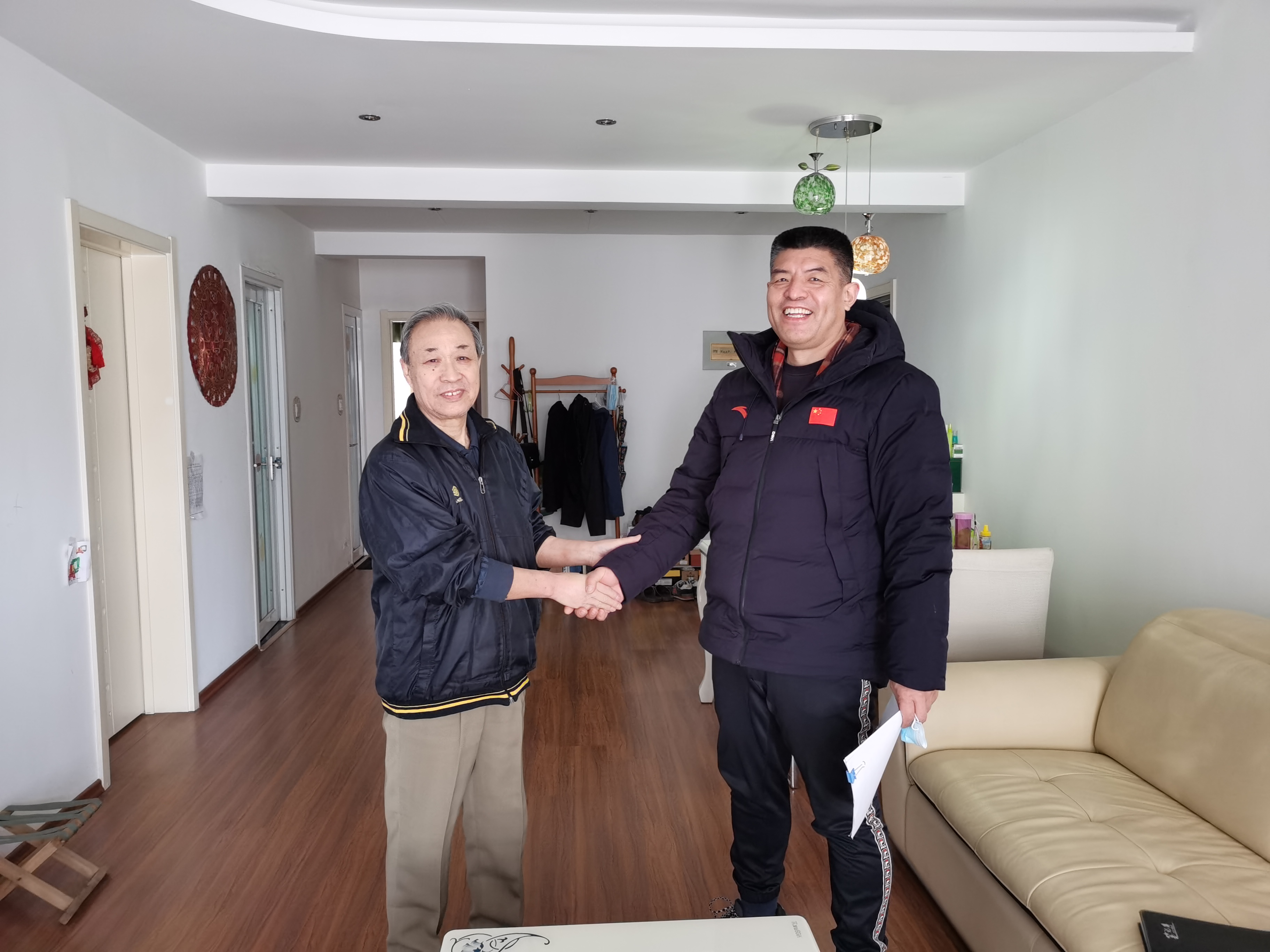 ���������Ĵ���ǰ�߷�ο���ϵ�Ա���ϸɲ�����������Ⱥ��