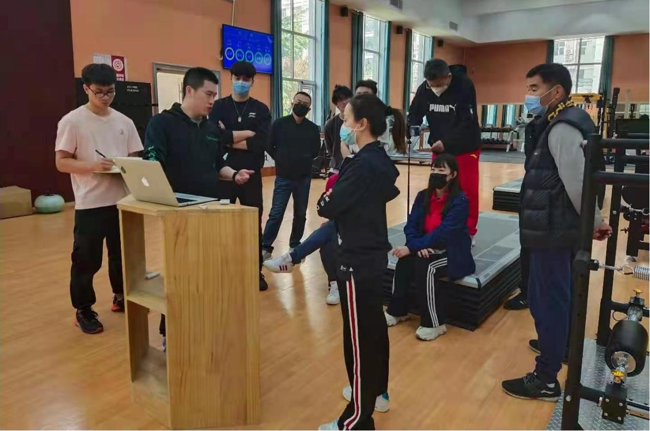 �Թ���
��չ���ֻ�����ѵ���豸������ʵ��Ӧ����ѵ