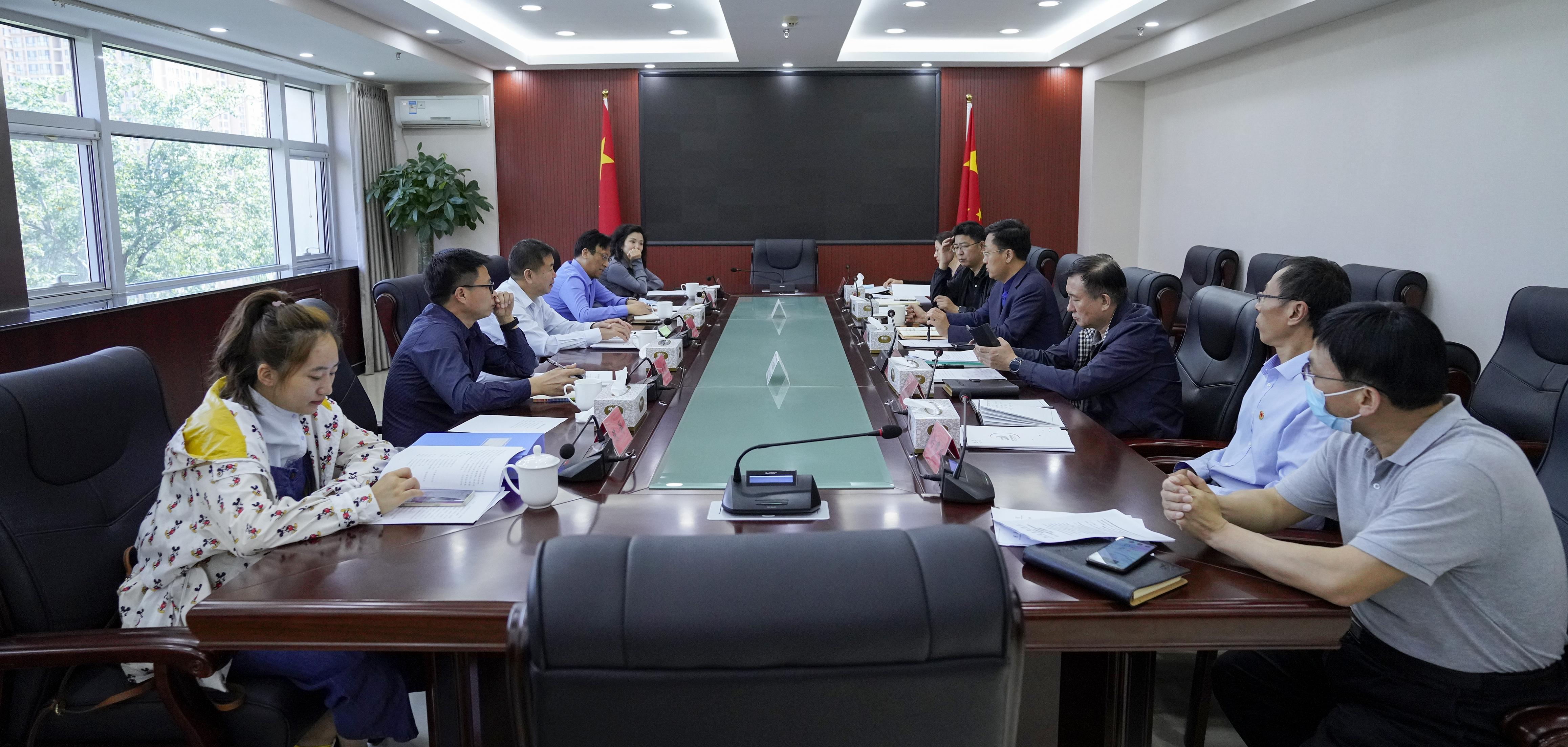 �Թ���
��ӱ������Ϣ���ž�����̸��