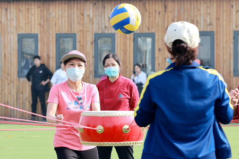 ���ľ�����ս������ �Թ���
�������˶����ľٰ�ͬ�Ĺ�ϵ����