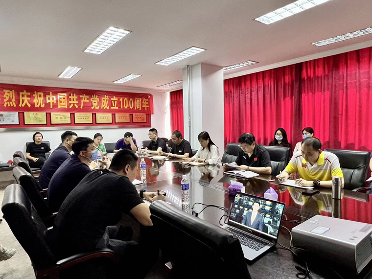 ������ٿ�����ѧϰ��������ǵ� ���Һӱ��е�����ѵ�����ص��н������� �߶����������������̸��