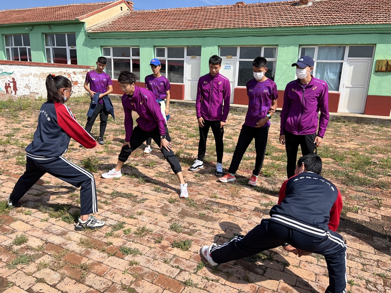 �ӱ��ﾶ�������ز����俪չ����ɫ���¡� ����������Я�ַ�չ����