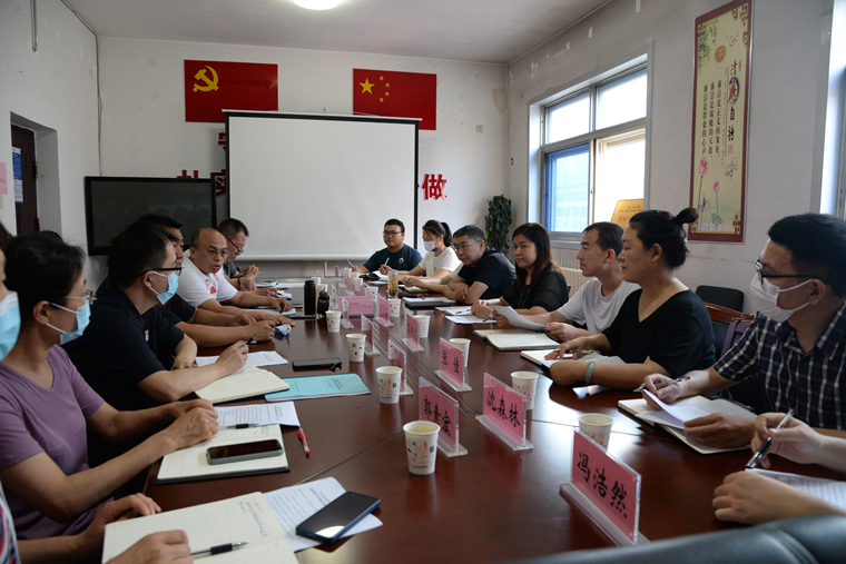 ����һ�е����г��˶����İ�����������