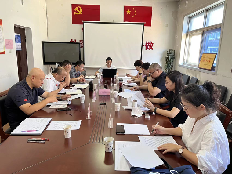 �˶�����ѧУ������һ�е����г����ĵ��н����˶�Ա�Ļ���������