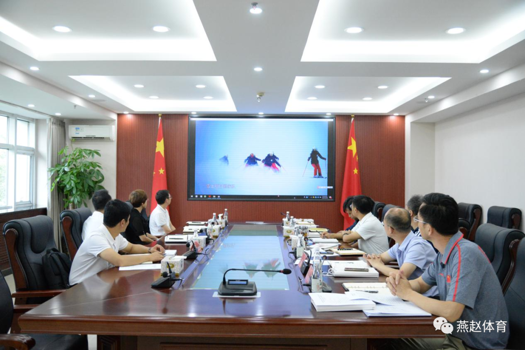 ���鹲���� �����ٷ�չ�Թ���
���½�����������ŵڶ�ʦ���Ź����Ļ������������ξ��ٿ���̸��