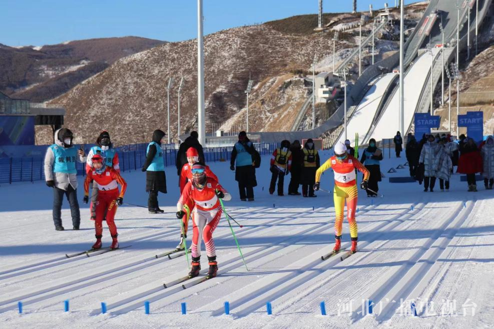 2022-2023ȫ��ԽҰ��ѩ�������������Ļ �ӱ��ջ�3��3��1ͭ