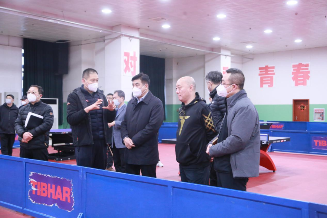 ���븰ƹ�����ĵ��б�սѵ������