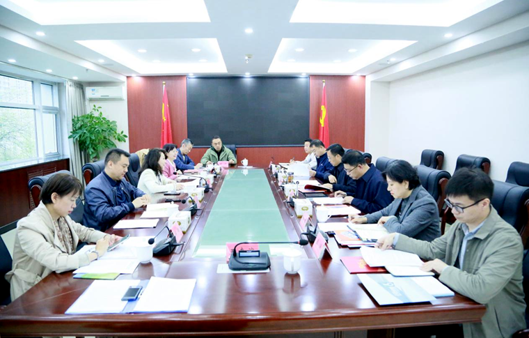 �Թ���
  �ӱ��㲥����̨�����ţ� ���н�����̸��