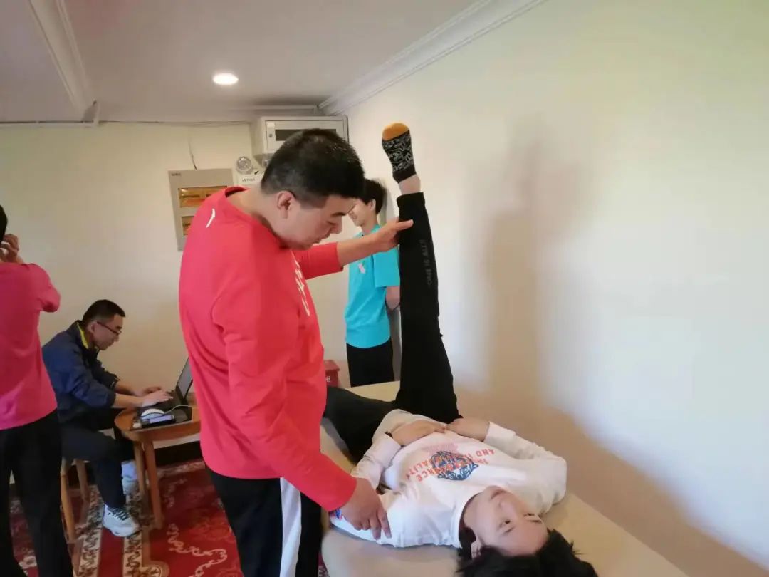 �����ҽ�Ʊ����Ŷ�������Ӿ��һ�ߵ���