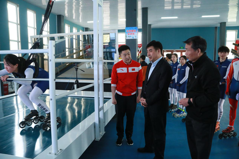 ���븰�ӱ�����ѧԺ����