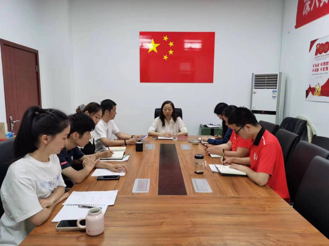 ǿ���������� ���۷ܽ����� �������ĵ�֧����չ���⵳�ջ