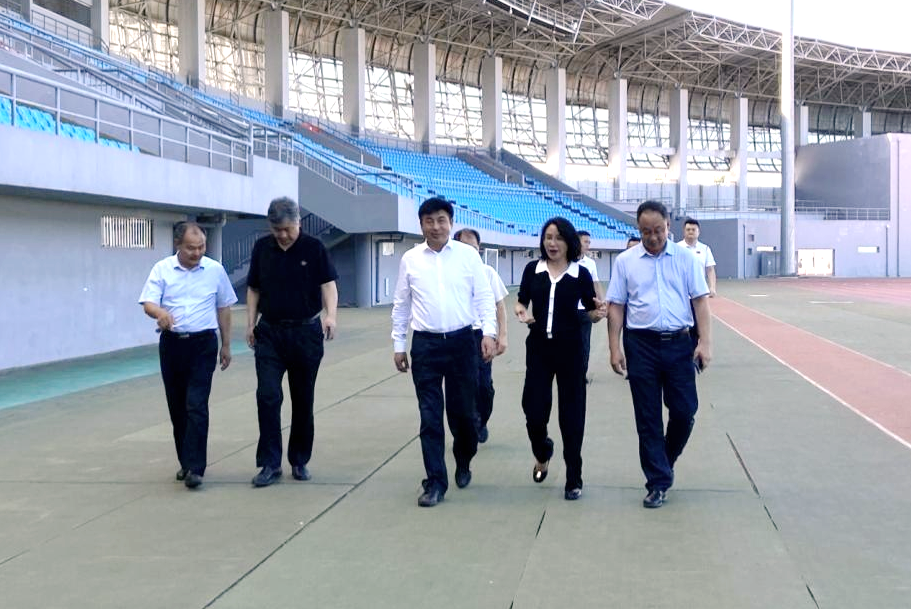 �����ڳе��е���