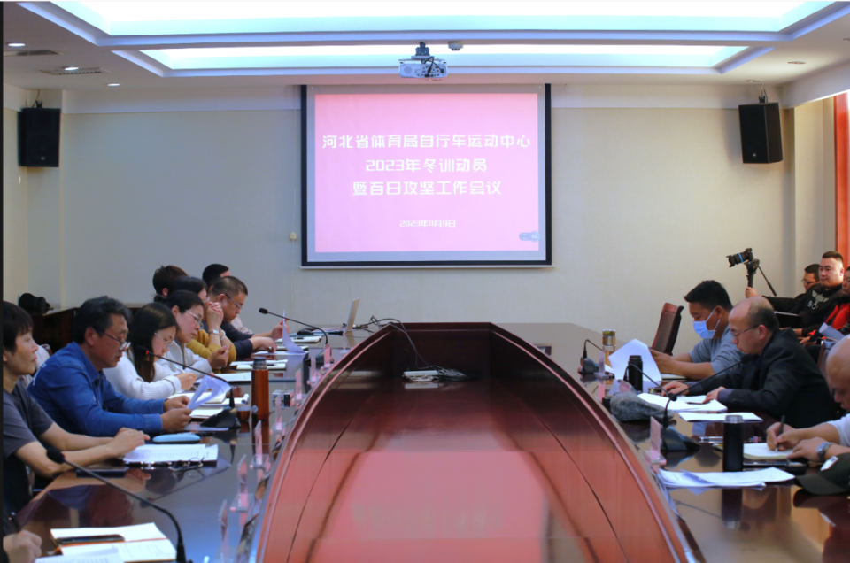 ���г��˶������ٿ���ѵ��Ա�ߵ�������չ��Ṥ������