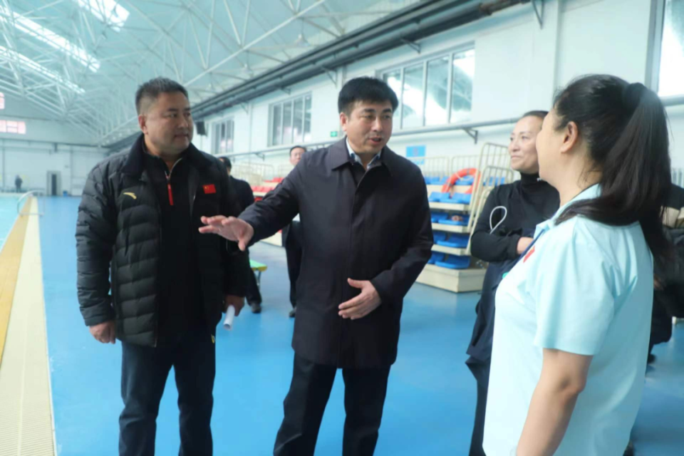 �����ڱ����е���