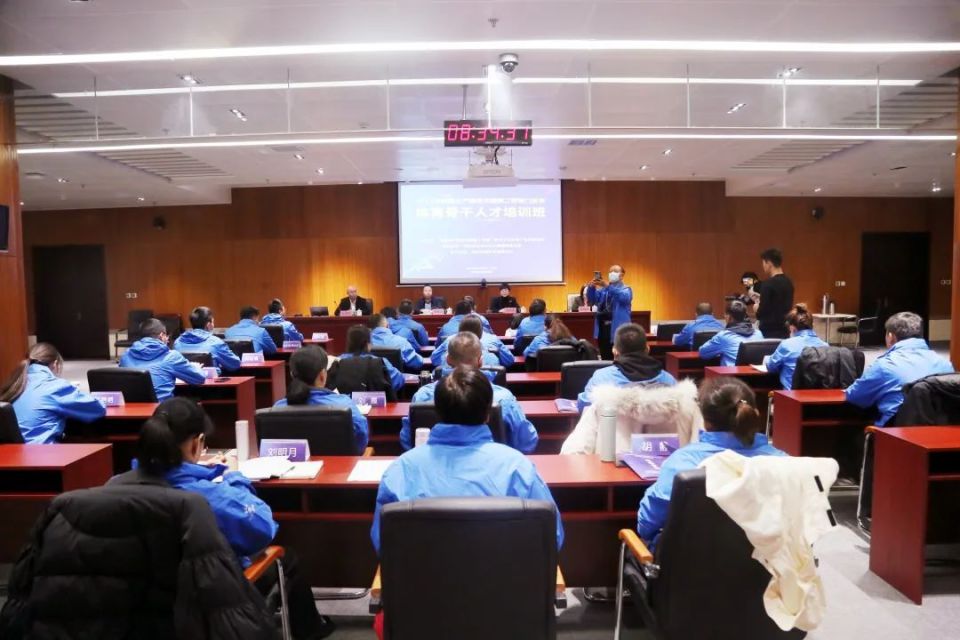 2023���½�����������ŵڶ�ʦ���Ź��������Ǹ��˲���ѵ�࿪����ʽ�ںӱ��������ľ���